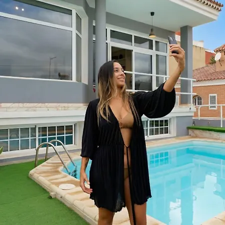 Relax By Your Private Pool Wifi And Canary Views Hébergement de vacances *